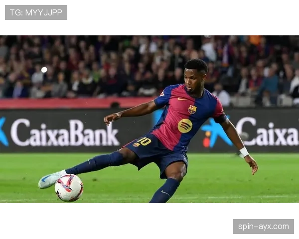 保利尼奥展现强大进攻火力，助球队逆转取胜