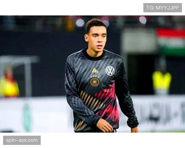 穆西亚拉在德国足球中持续提升，展现出未来之星的潜力与竞争力。